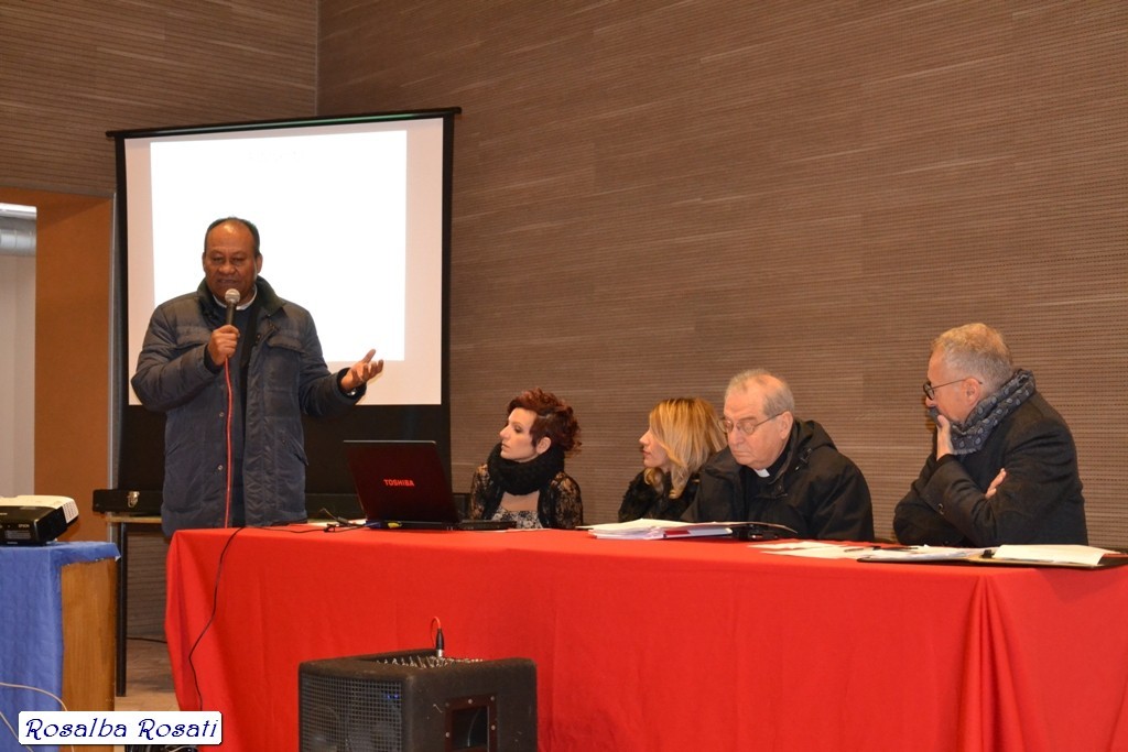 San Lorenzo Martire ® - 2015 12 20 - Il Convegno su povertà ed emarginazione ad Isola del Liri - DSC_0532