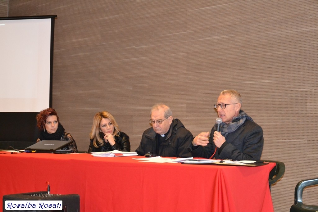 San Lorenzo Martire ® - 2015 12 20 - Il Convegno su povertà ed emarginazione ad Isola del Liri - DSC_0537